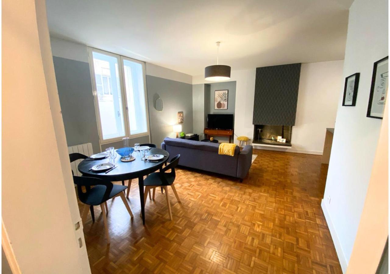 Le 107 - Poitiers - Chu - La Conciergerie. Apartment Exterior photo